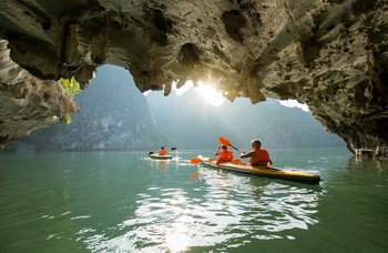 When is the best time to visit Halong Bay?